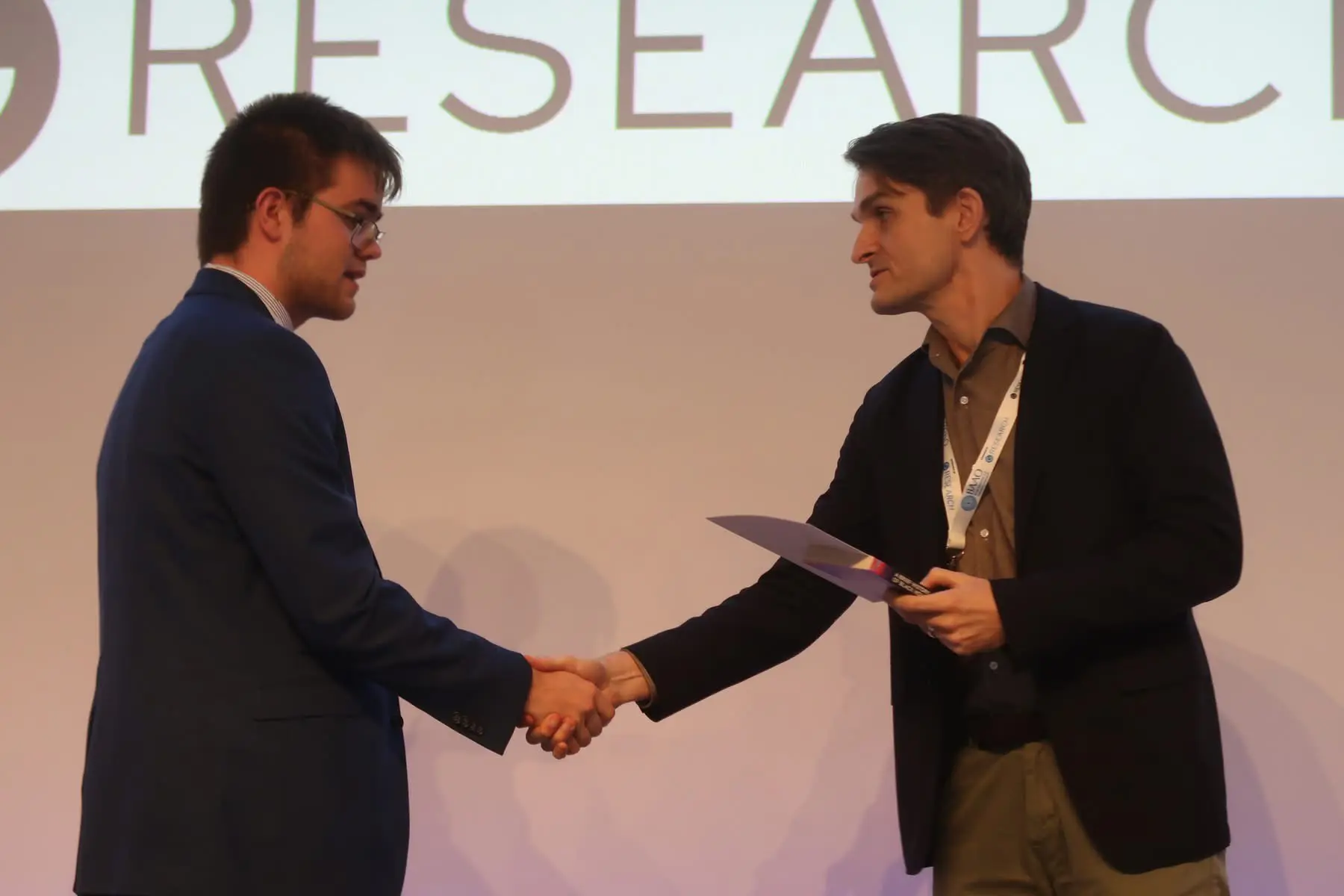  OptimizedImage,Optimized